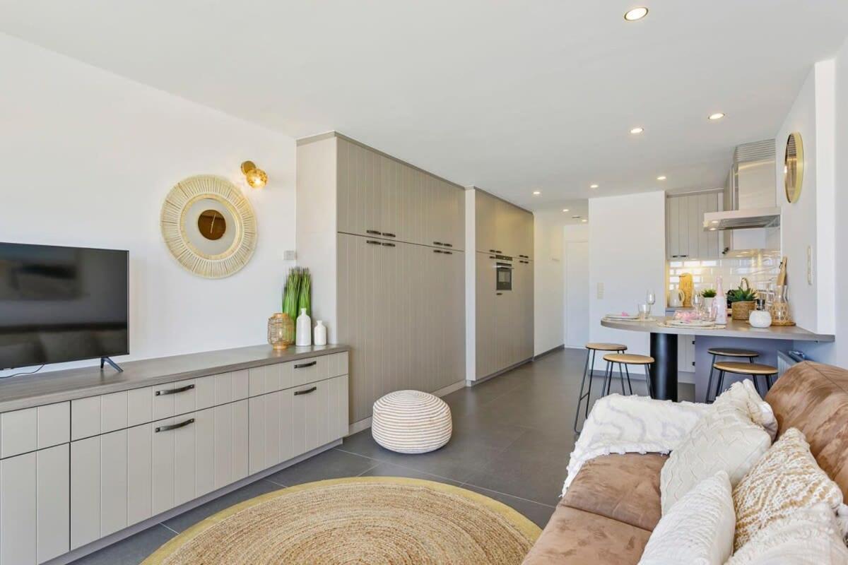 Huswell - Studio With Great Sea View On Terrace Knokke-Le-Zoute Extérieur photo